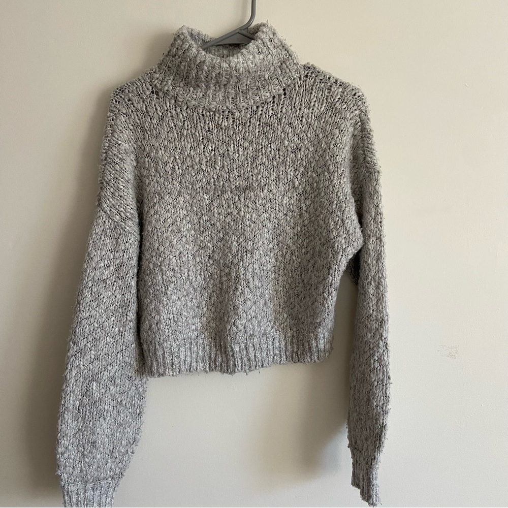 Hollister Gray Turtleneck Sweater